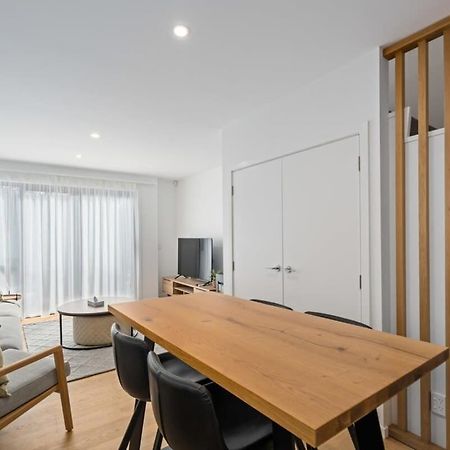 Alps And Lake Retreat Wanaka Albert Town ภายนอก รูปภาพ