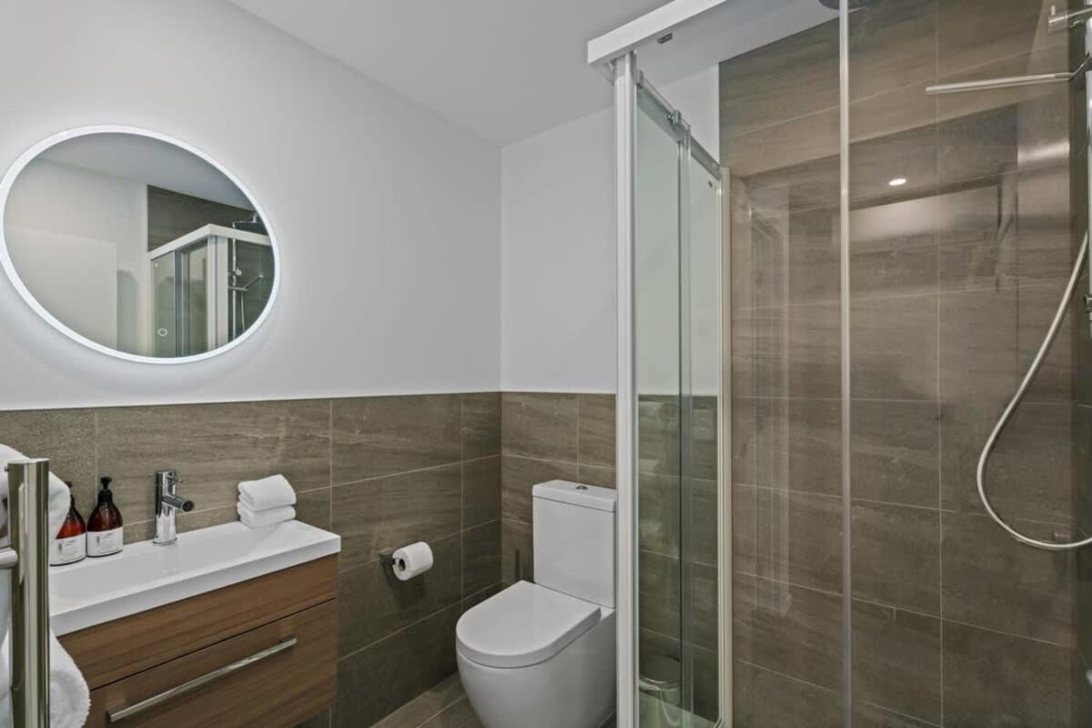 Alps And Lake Retreat Wanaka Albert Town ภายนอก รูปภาพ
