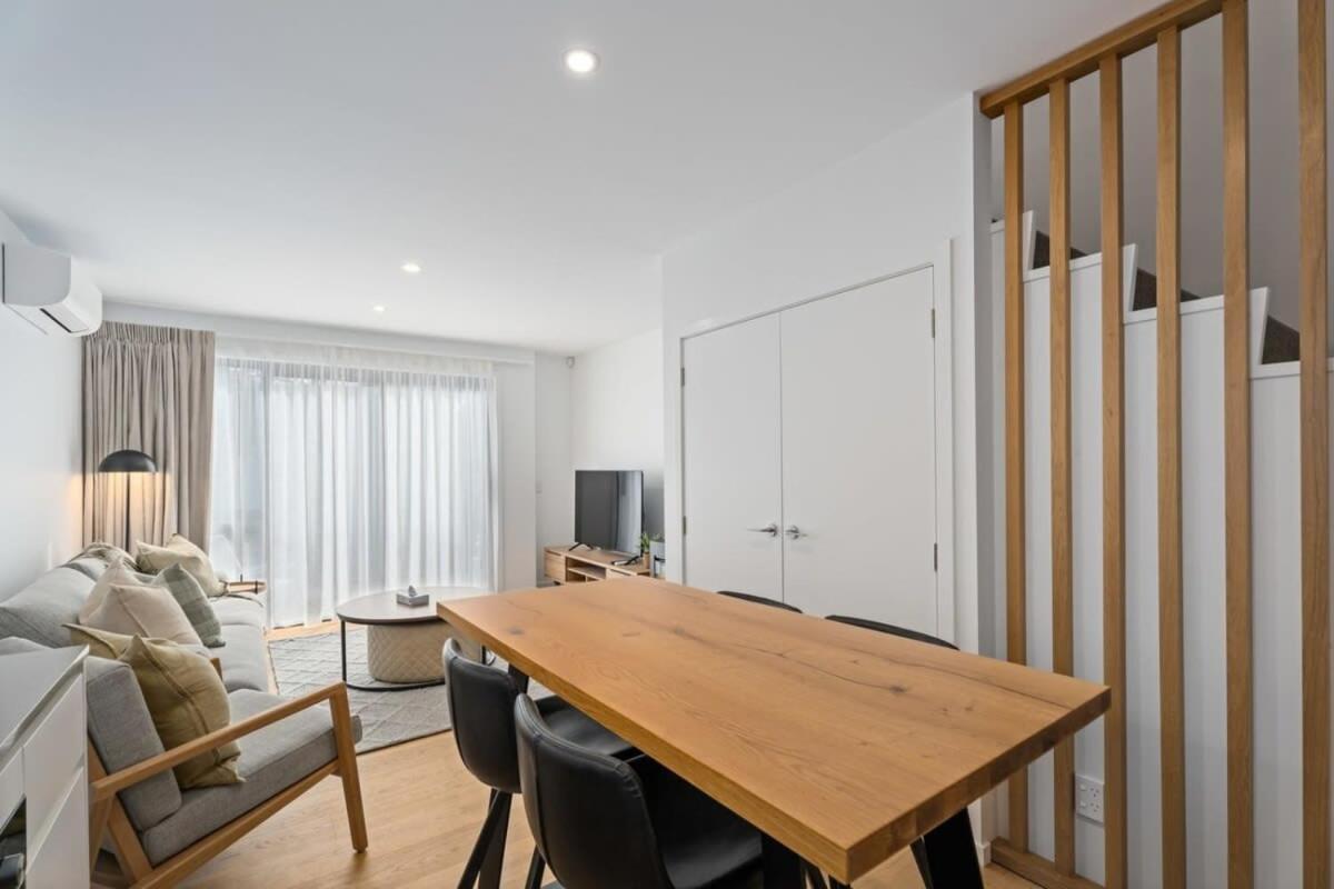 Alps And Lake Retreat Wanaka Albert Town ภายนอก รูปภาพ