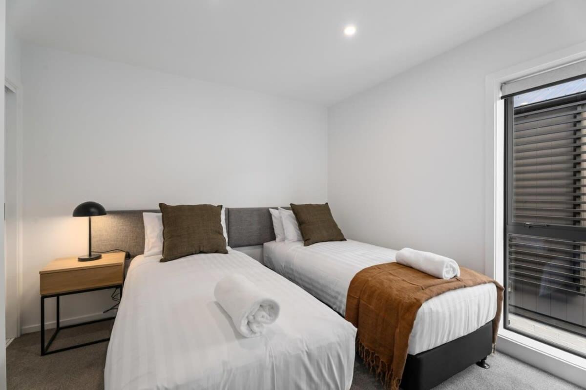 Alps And Lake Retreat Wanaka Albert Town ภายนอก รูปภาพ