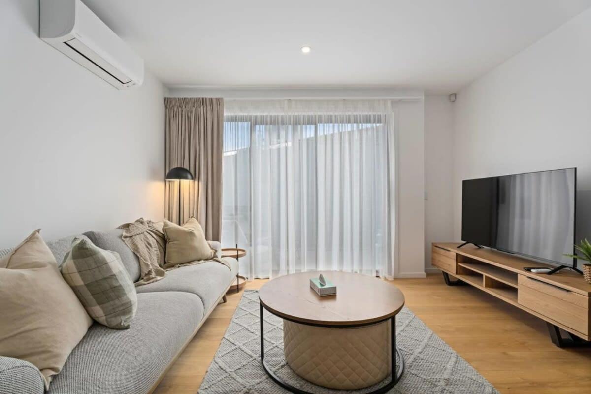 Alps And Lake Retreat Wanaka Albert Town ภายนอก รูปภาพ