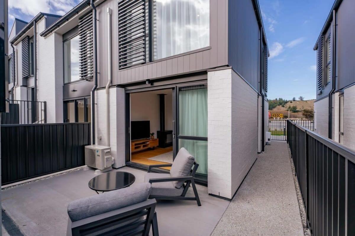 Alps And Lake Retreat Wanaka Albert Town ภายนอก รูปภาพ